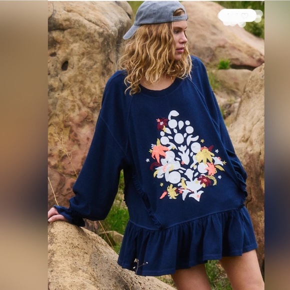 free people movement Tops - FREE PEOPLE MOVEMENT NWT Spring forward tunic -blue -large